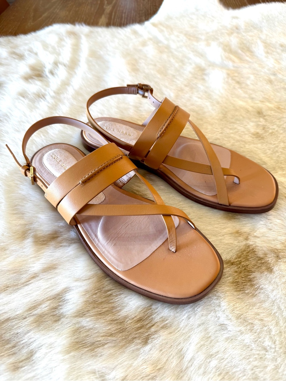 EUC Cole Haan Estella flat tan sandals 8